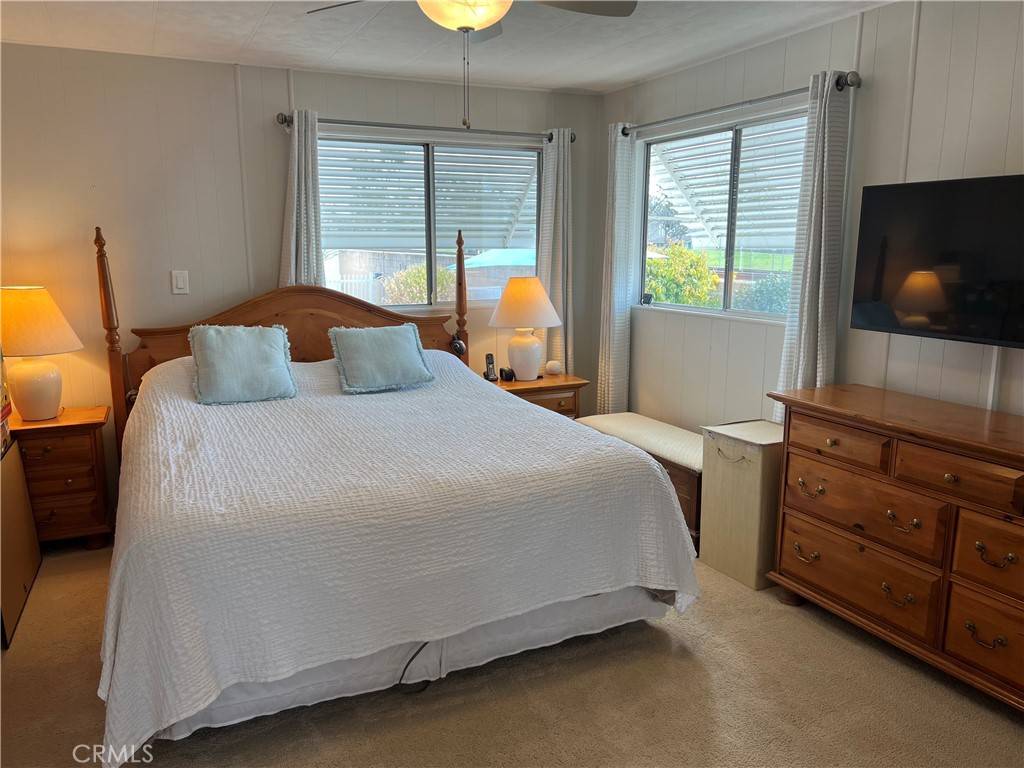 Irvine, CA 92618,14851 Jeffrey #334