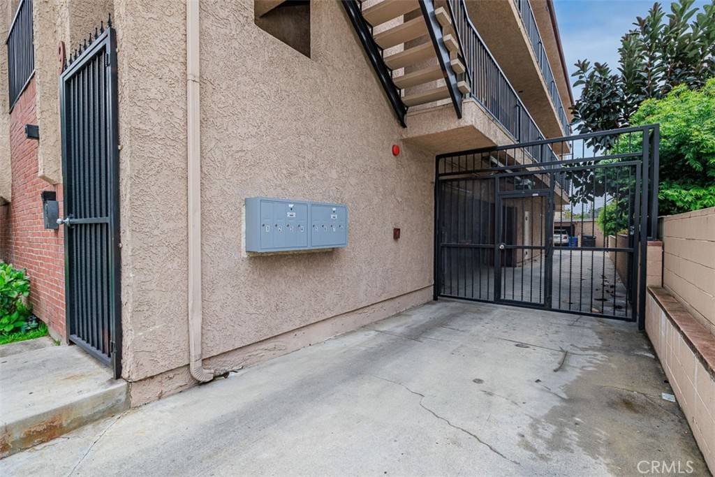 Glendale, CA 91205,904 E Lomita AVE