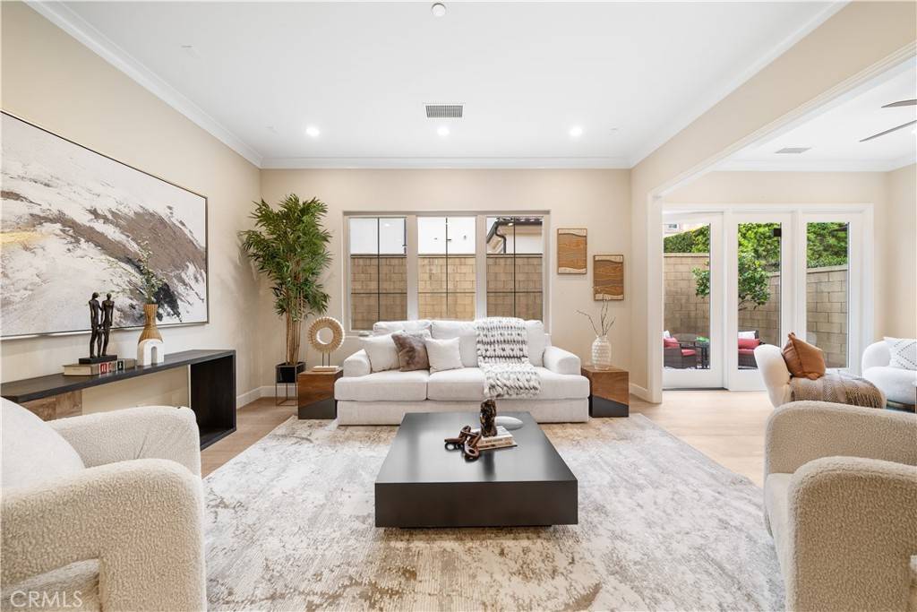 Irvine, CA 92620,66 Berkshire Wood