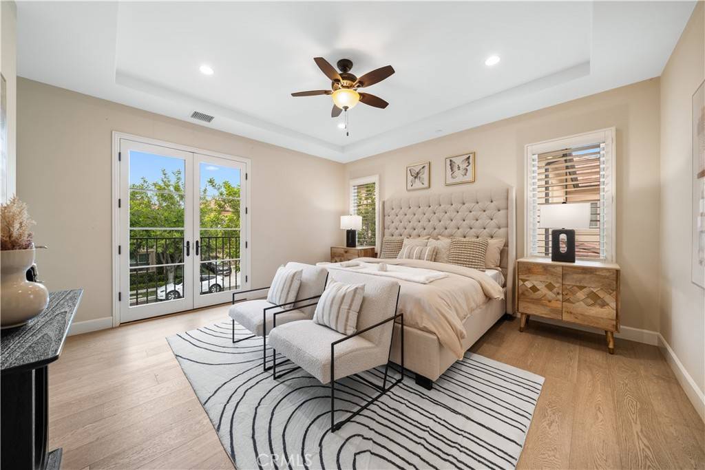 Irvine, CA 92620,66 Berkshire Wood