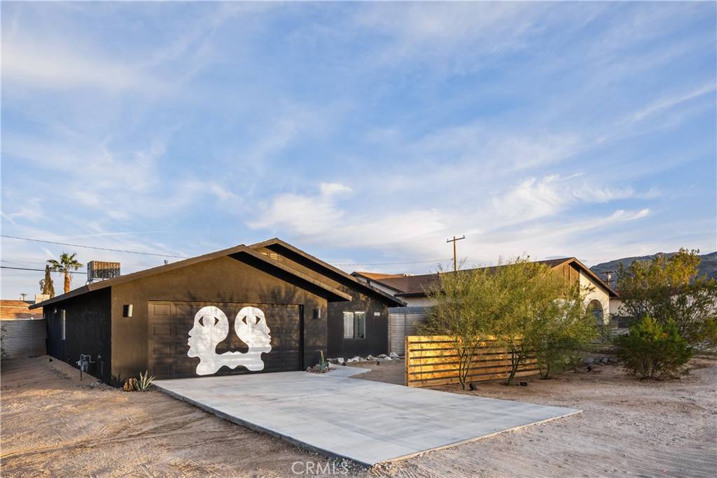 29 Palms, CA 92277,6251 Cahuilla AVE
