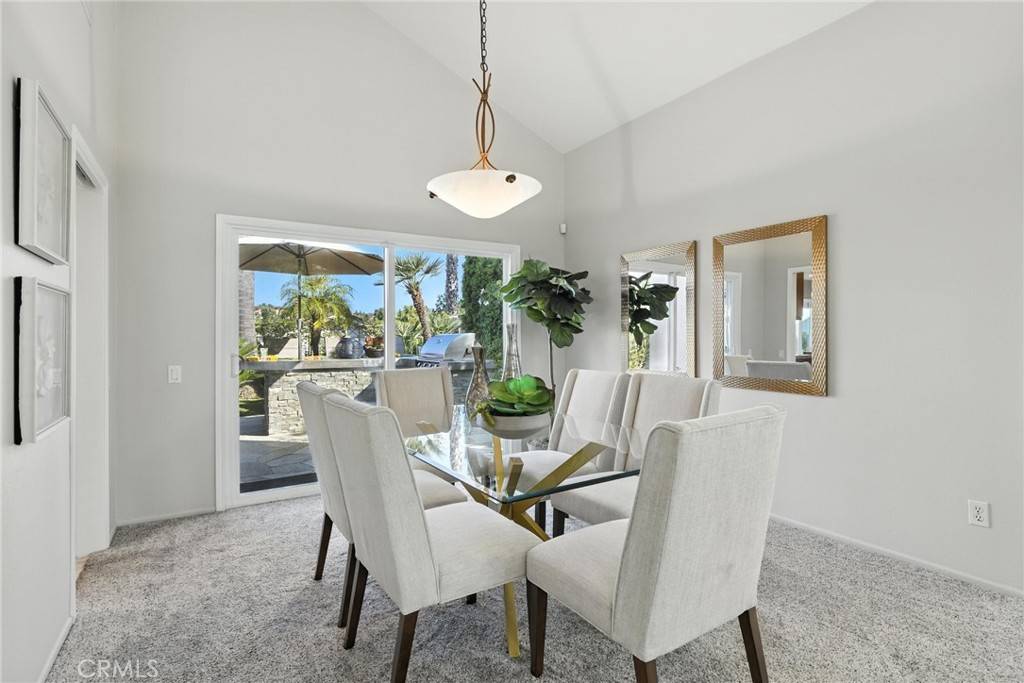 Laguna Niguel, CA 92677,17 Ridgerock