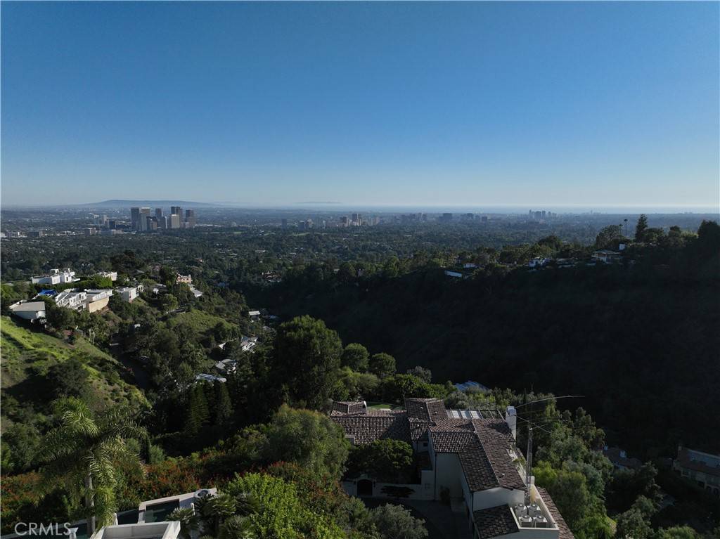 Beverly Hills, CA 90210,1551 Summitridge DR