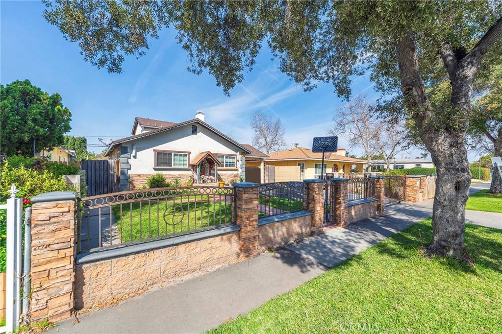 Santa Ana, CA 92707,1206 S Towner ST