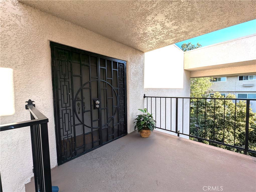 Laguna Woods, CA 92637,2392 Via Mariposa W #3D