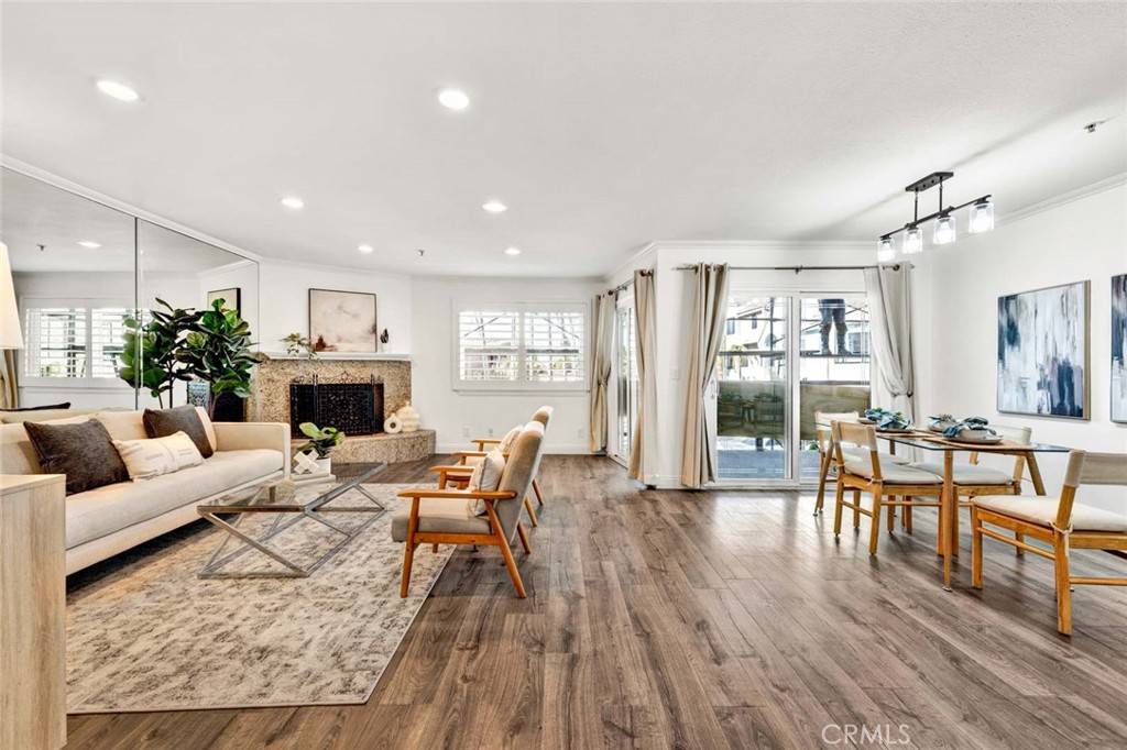 Huntington Beach, CA 92649,16255 Pacific Circle #105