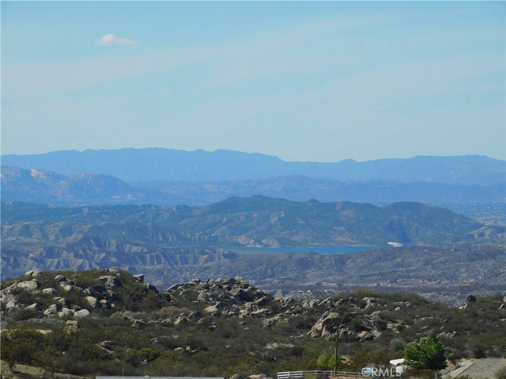 Aguanga, CA 92536,1070 Cantor CT