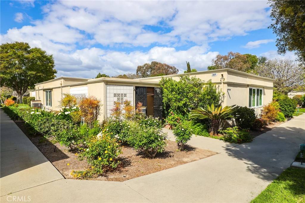 Laguna Woods, CA 92637,317 Avenida Castilla #B
