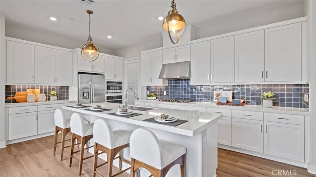 Irvine, CA 92618,336 Coolidge