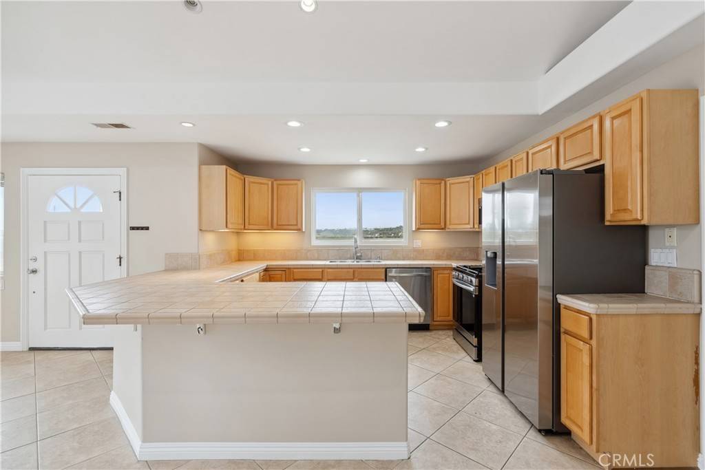 Newport Beach, CA 92663,218 Highland ST
