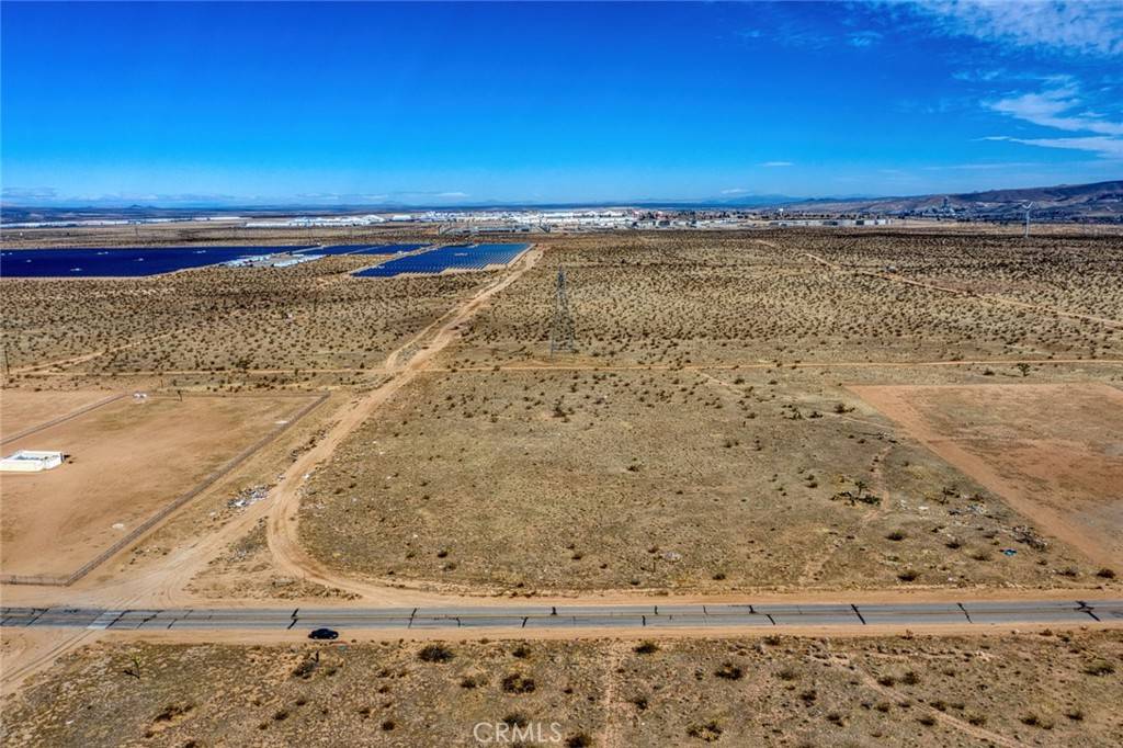 Adelanto, CA 92301,0 Hopland