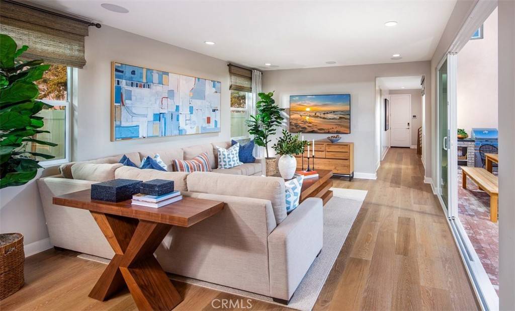 Ventura, CA 93004,10903 Carlos ST