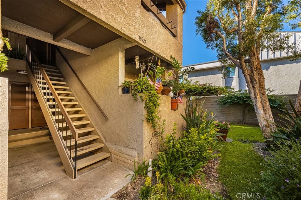 Huntington Beach, CA 92649,16927 Bluewater LN
