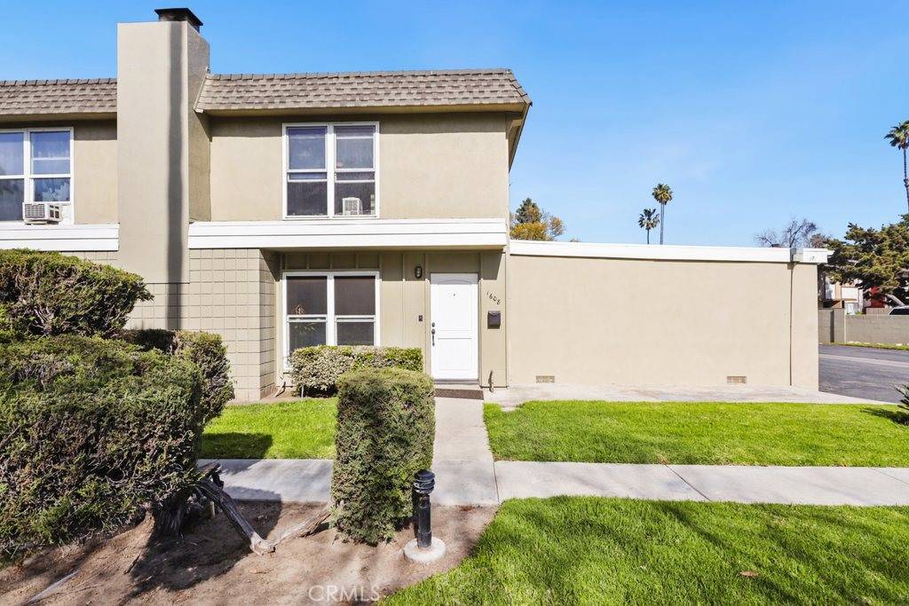Tustin, CA 92780,1608 Mitchell AVE