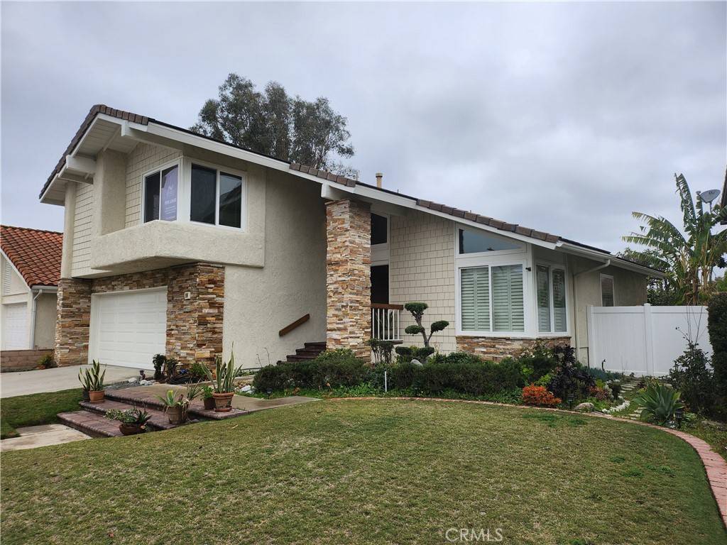 Irvine, CA 92620,19 Ensueno West