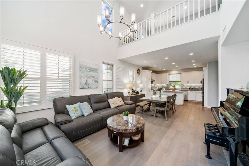Irvine, CA 92618,137 Excursion