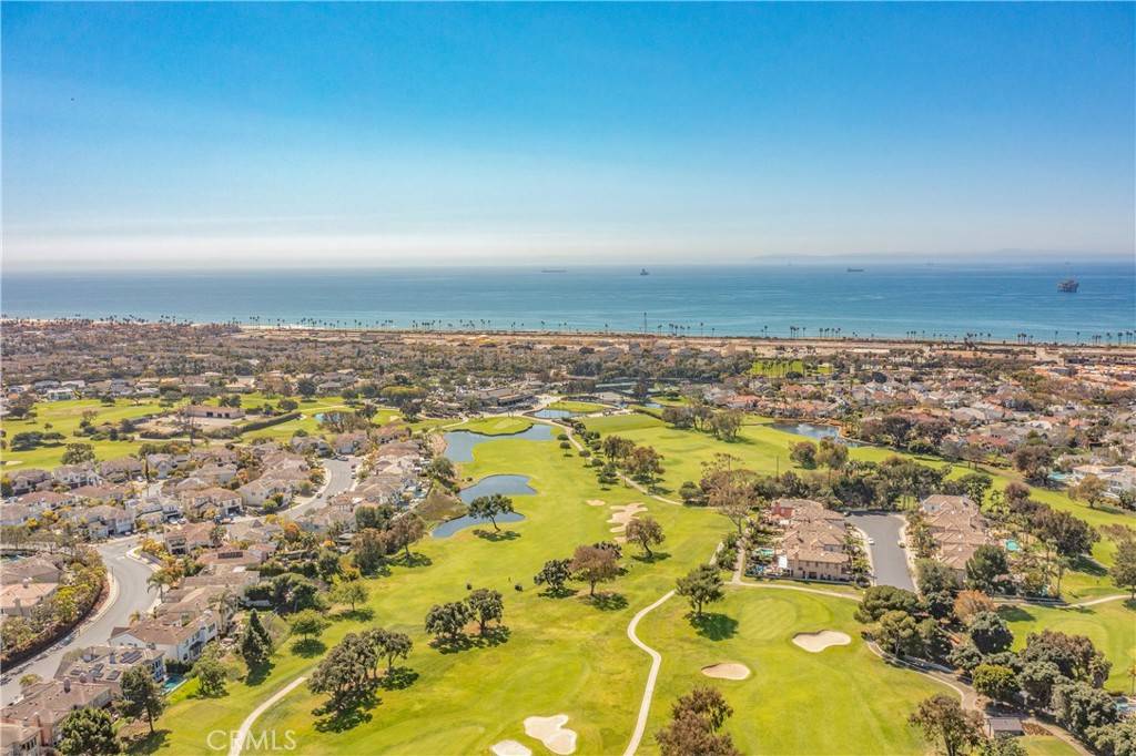 Huntington Beach, CA 92648,19586 Cloverwood CIR