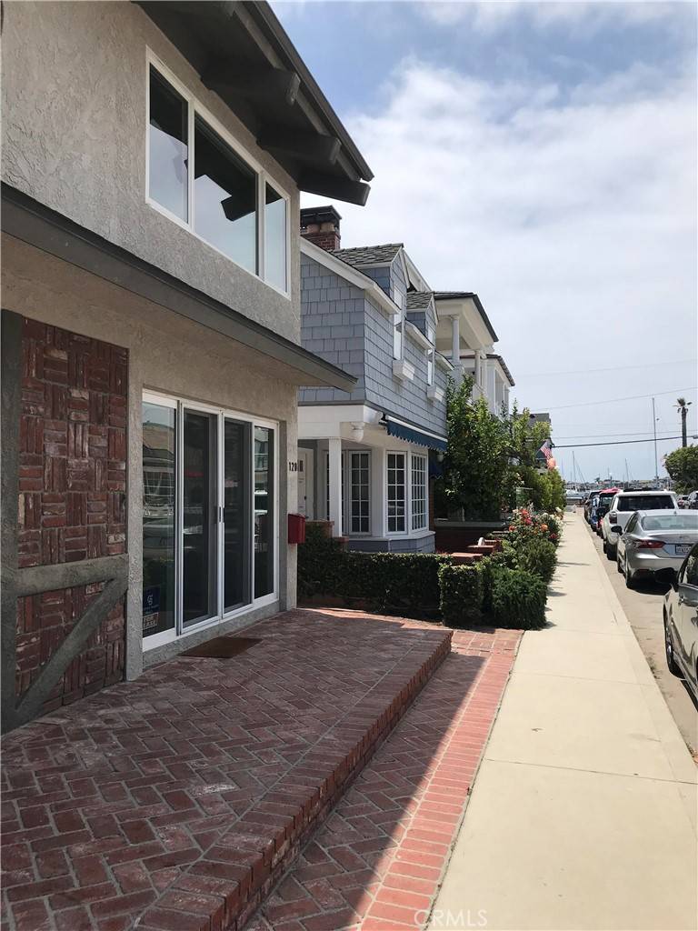 Newport Beach, CA 92662,120 Diamond AVE