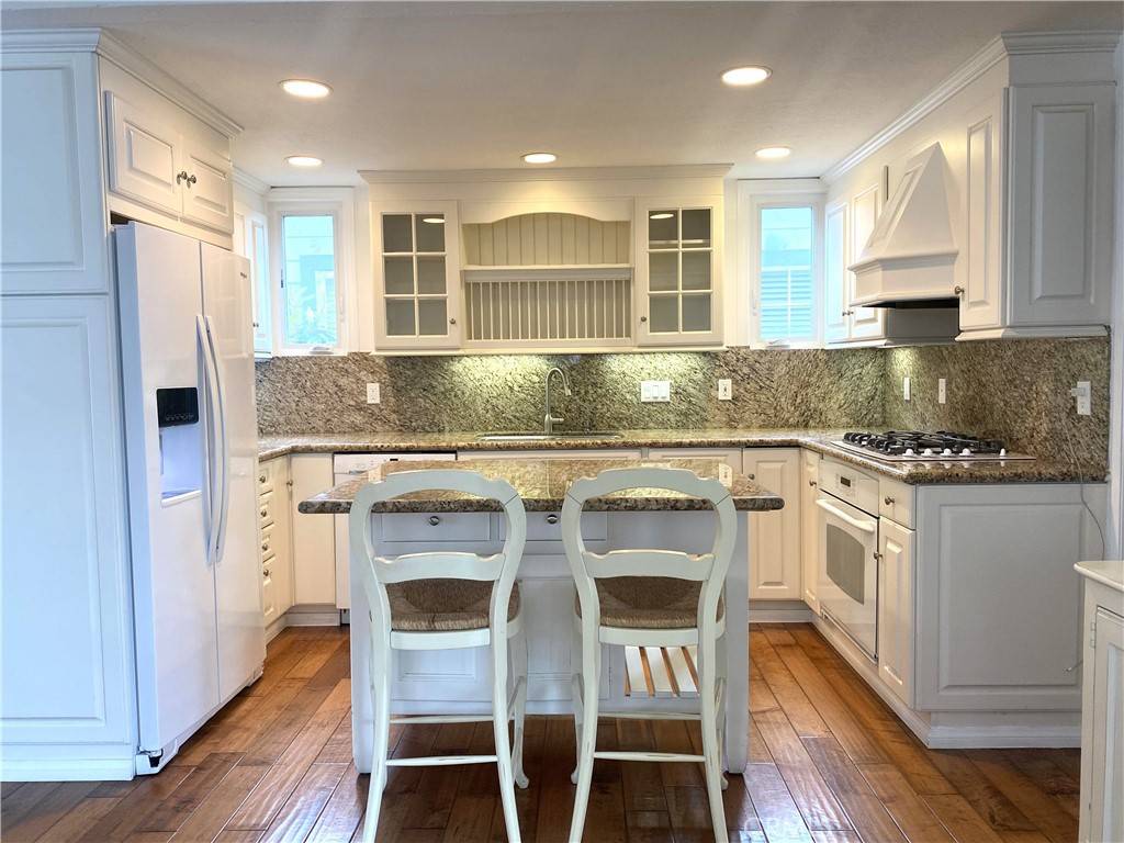 Newport Beach, CA 92662,120 Diamond AVE