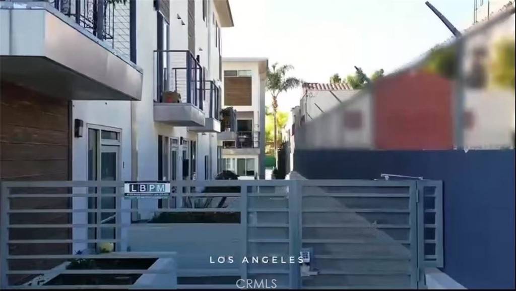 Los Angeles, CA 90029,1245 N New Hampshire AVE #5