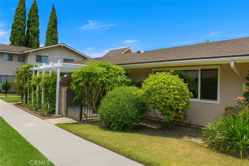 Anaheim, CA 92804,10757 Magnolia AVE #102