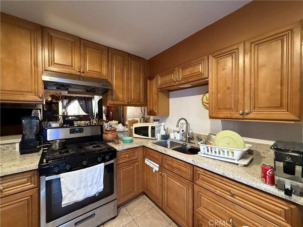 Costa Mesa, CA 92627,764 W 18th ST