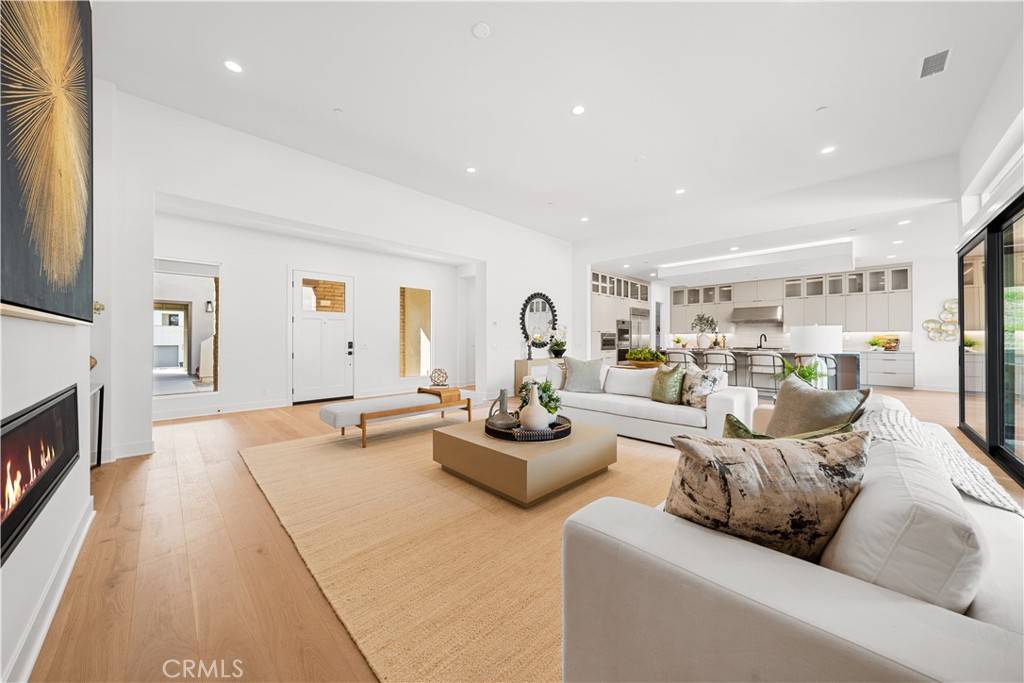 Silverado, CA 92676,18302 Saddle Crest
