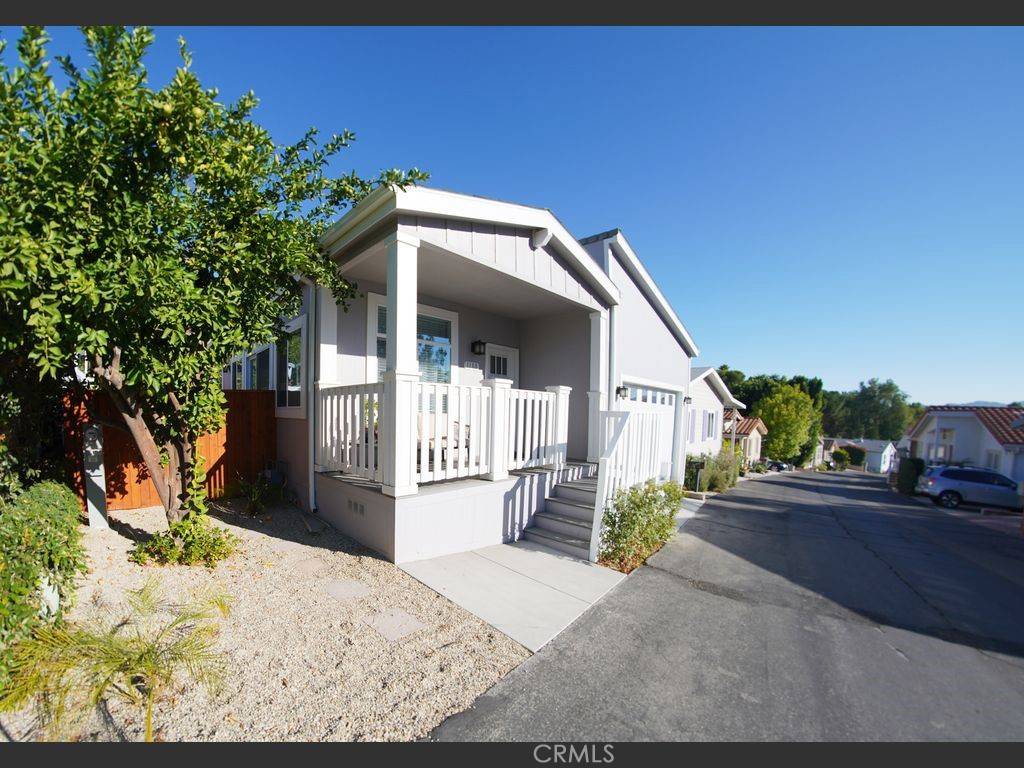 Topanga, CA 90290,1188 Aztec