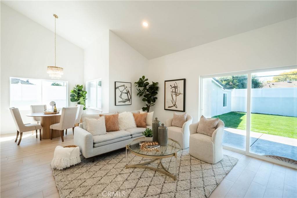 Long Beach, CA 90815,1933 Fanwood AVE