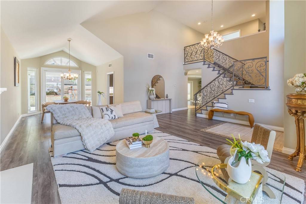 Yorba Linda, CA 92887,20420 Via Canarias