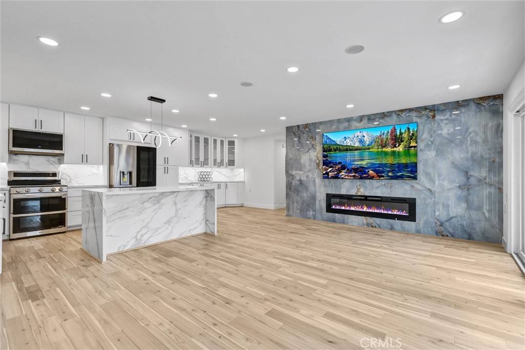 Laguna Woods, CA 92637,2143 Ronda Granada #P