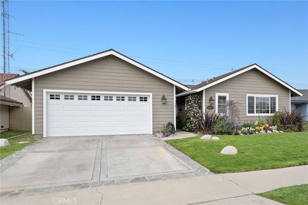 Huntington Beach, CA 92647,6061 Fenley DR