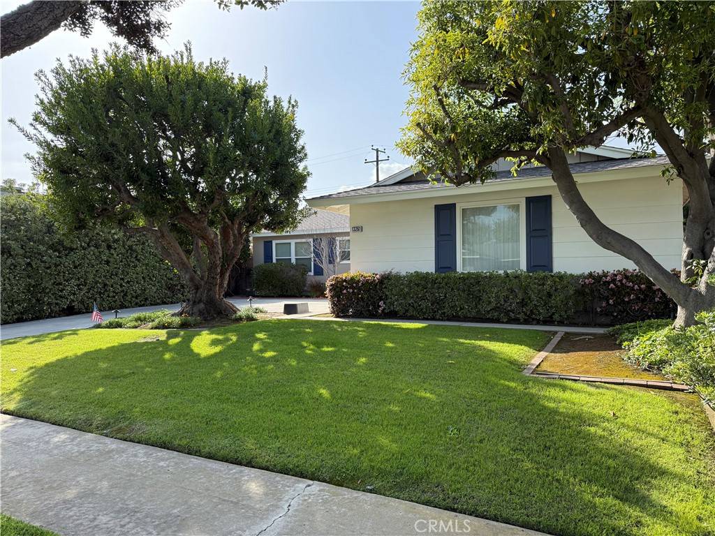 Westminster, CA 92683,13261 Edinburgh DR