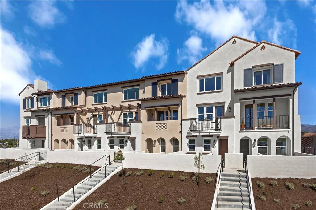 Claremont, CA 91711,181 Evergreen LN