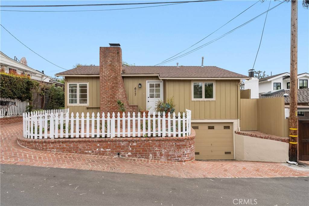 Laguna Beach, CA 92651,617 Lombardy LN