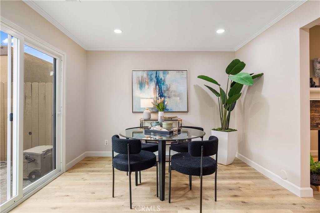 Tustin, CA 92780,13656 Red Hill AVE #26