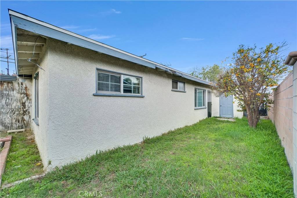 Santa Ana, CA 92704,1914 Center Street
