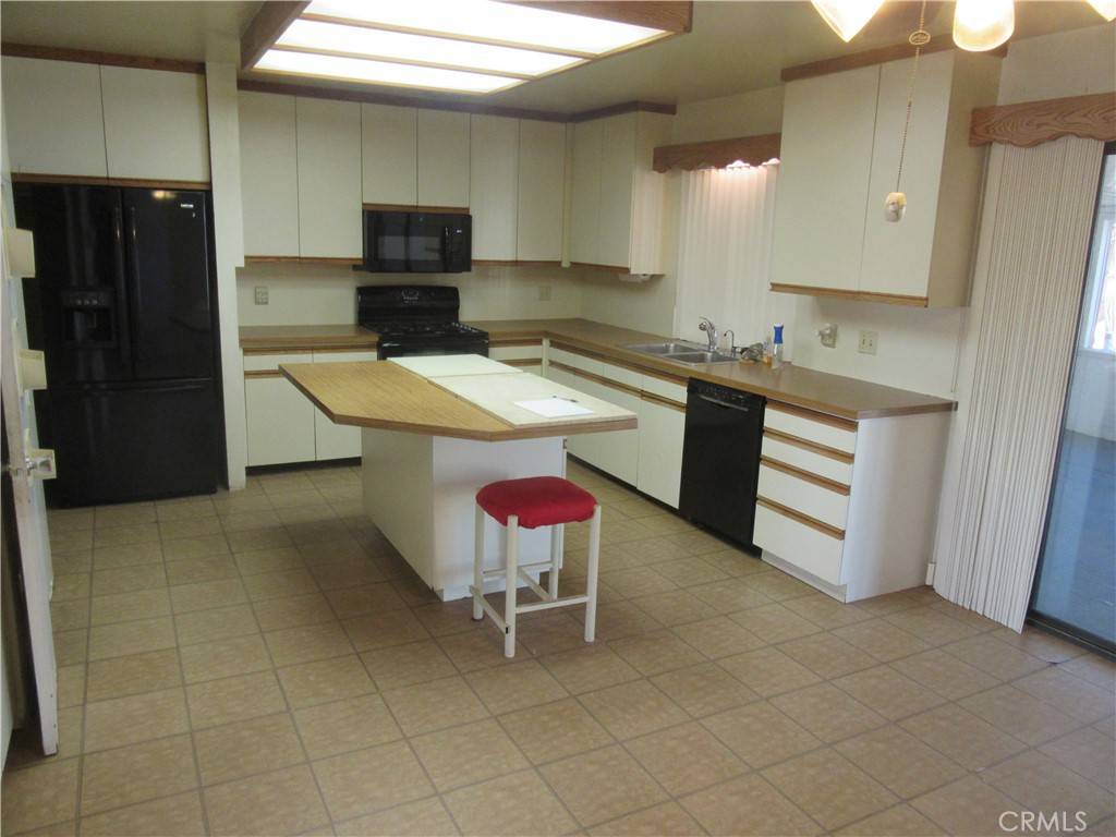 Palm Desert, CA 92211,77034 California DR