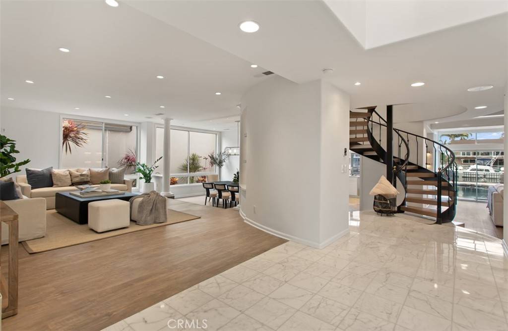 Huntington Beach, CA 92649,16201 Santa Barbara LN