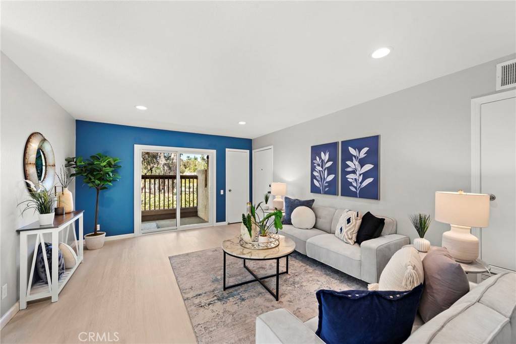 Mission Viejo, CA 92692,25865 Marguerite #5104