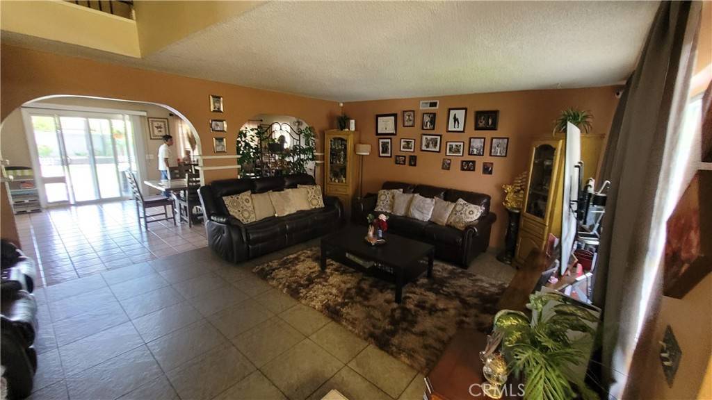 Rialto, CA 92376,703 W Montrose ST