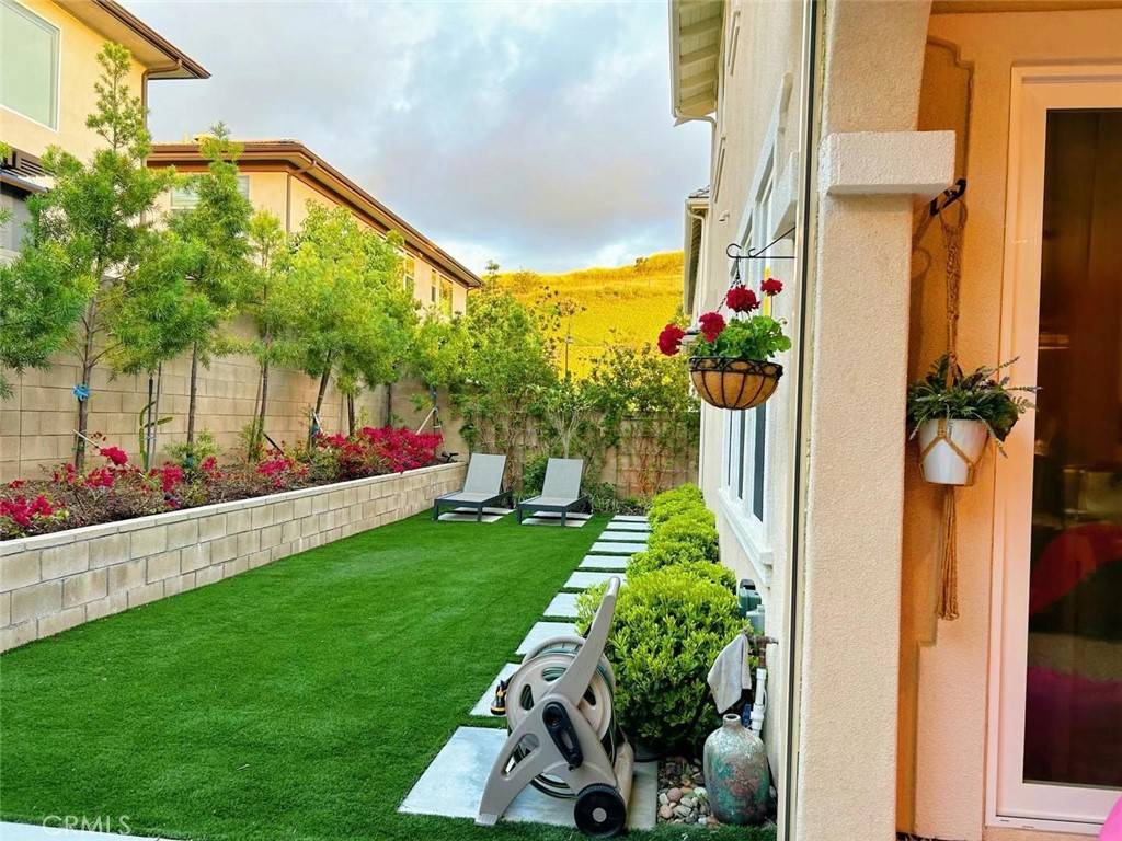 Irvine, CA 92618,71 Einstein WAY