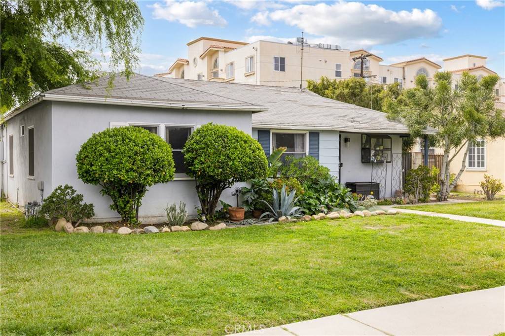 Reseda, CA 91335,19632 Hartland St