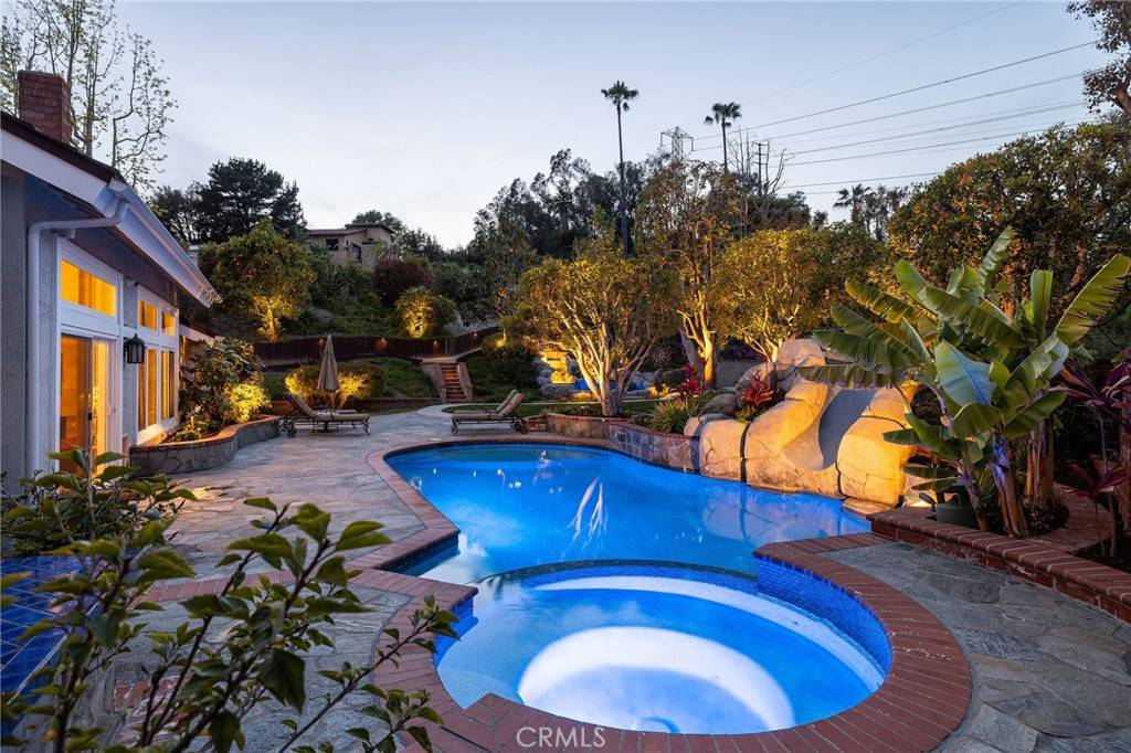 Laguna Hills, CA 92653,25611 Rangewood RD