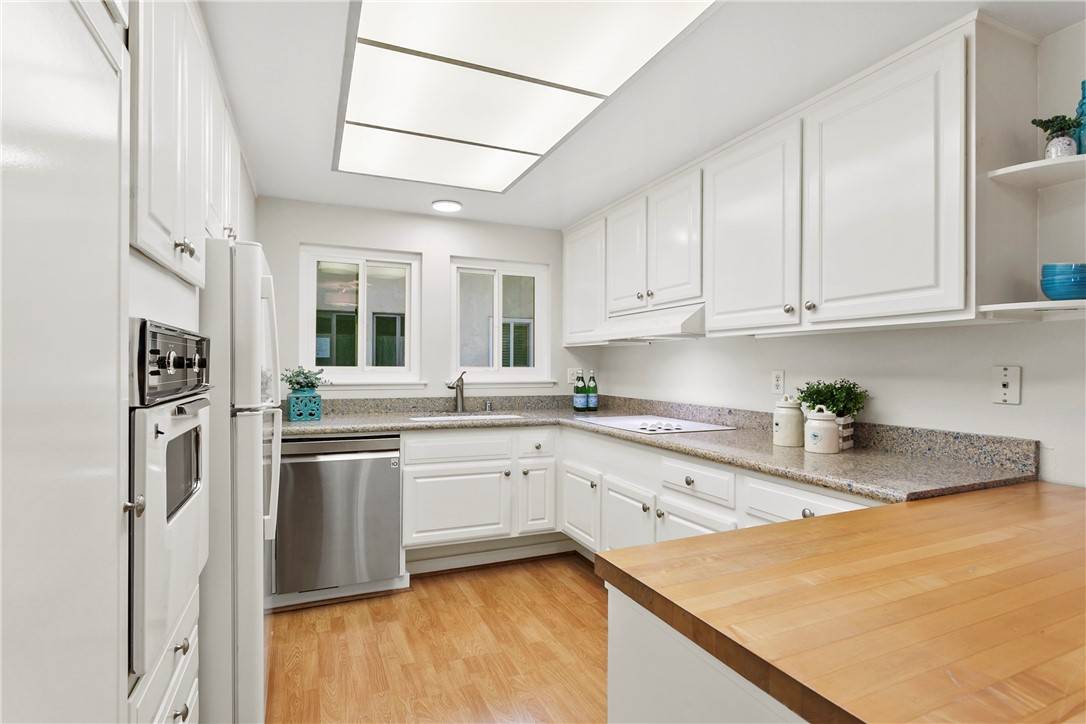 Laguna Woods, CA 92637,2275 Via Mariposa E #N