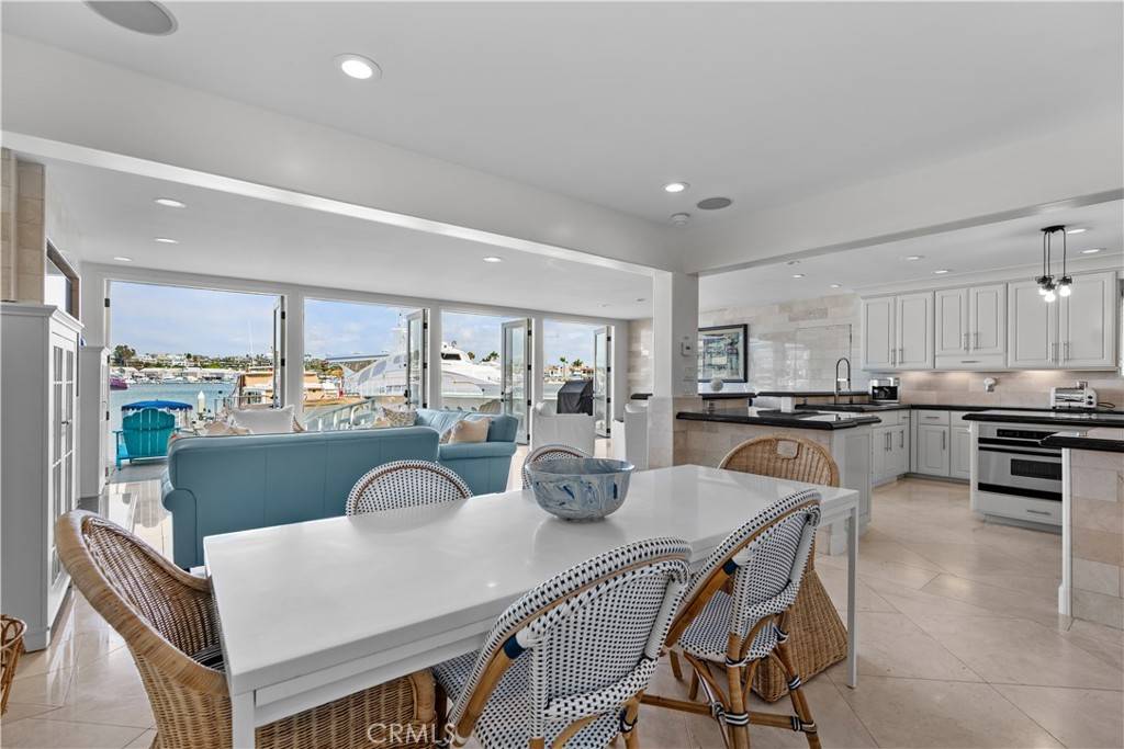 Newport Beach, CA 92663,3322 Via Lido