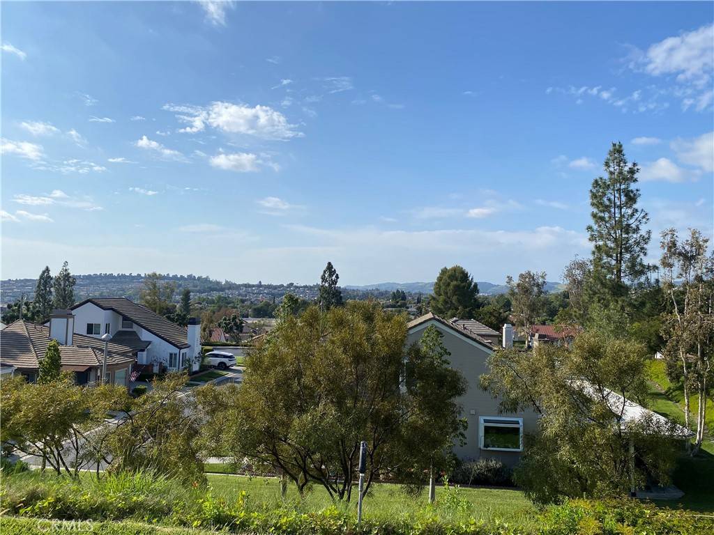 Mission Viejo, CA 92692,23245 Villena