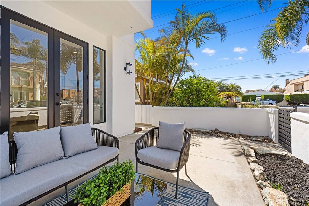 Huntington Beach, CA 92648,204 Lincoln Ave