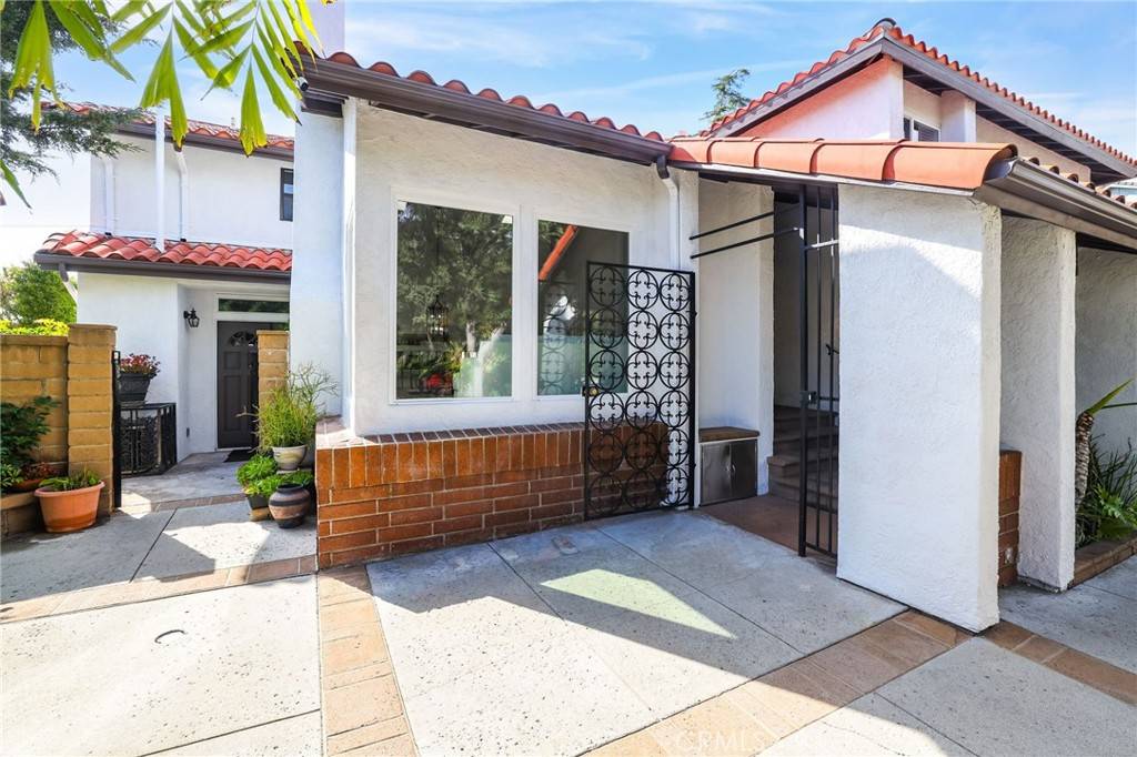 Mission Viejo, CA 92692,27955 Gallina