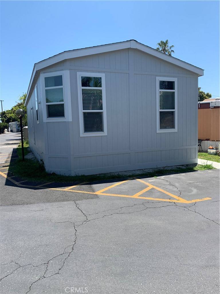 Santa Ana, CA 92703,2767 W 1st ST #14